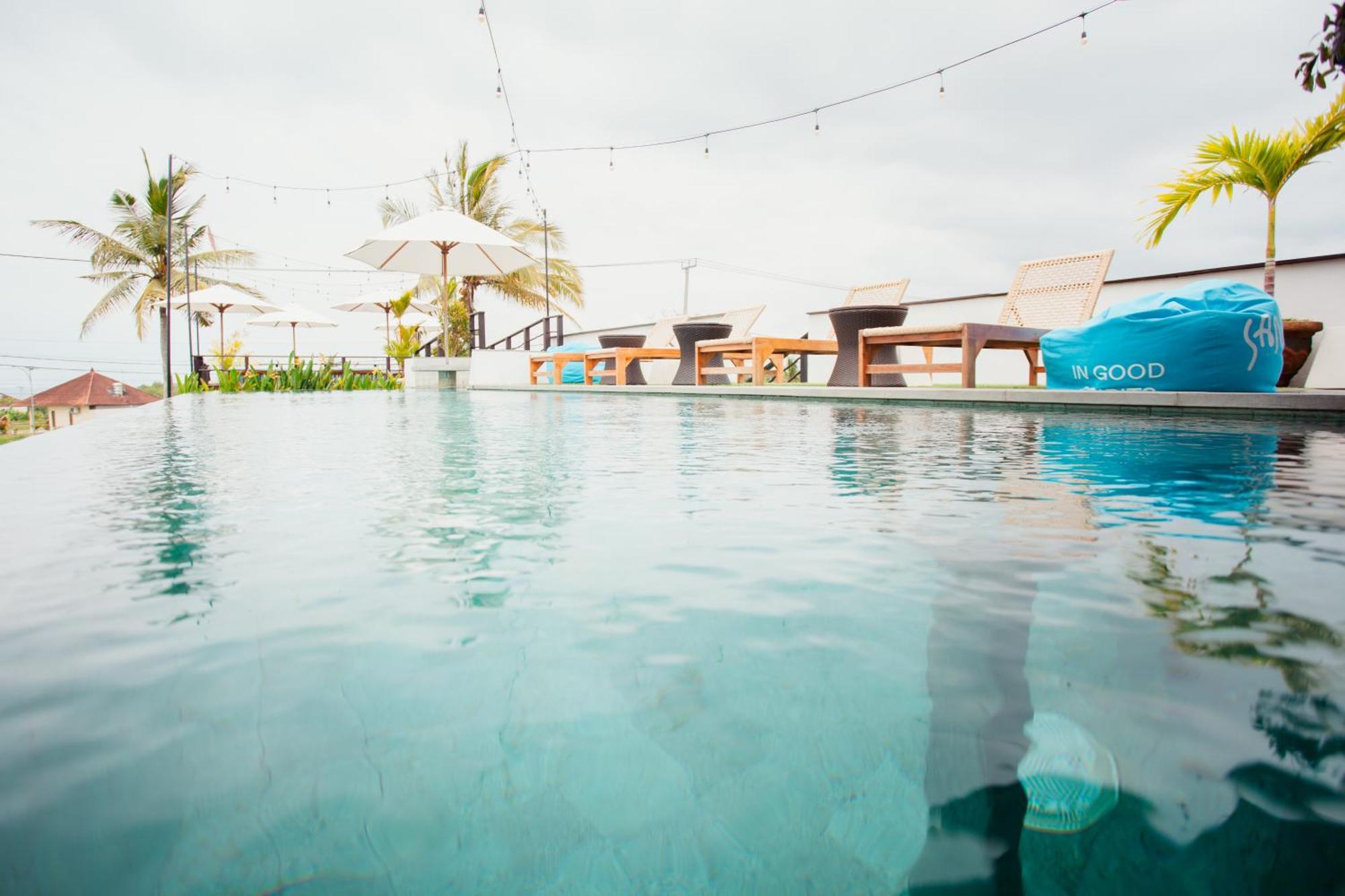 Swell Hotel, Pool Bar & Restaurant Tanah Lot  Exterior photo