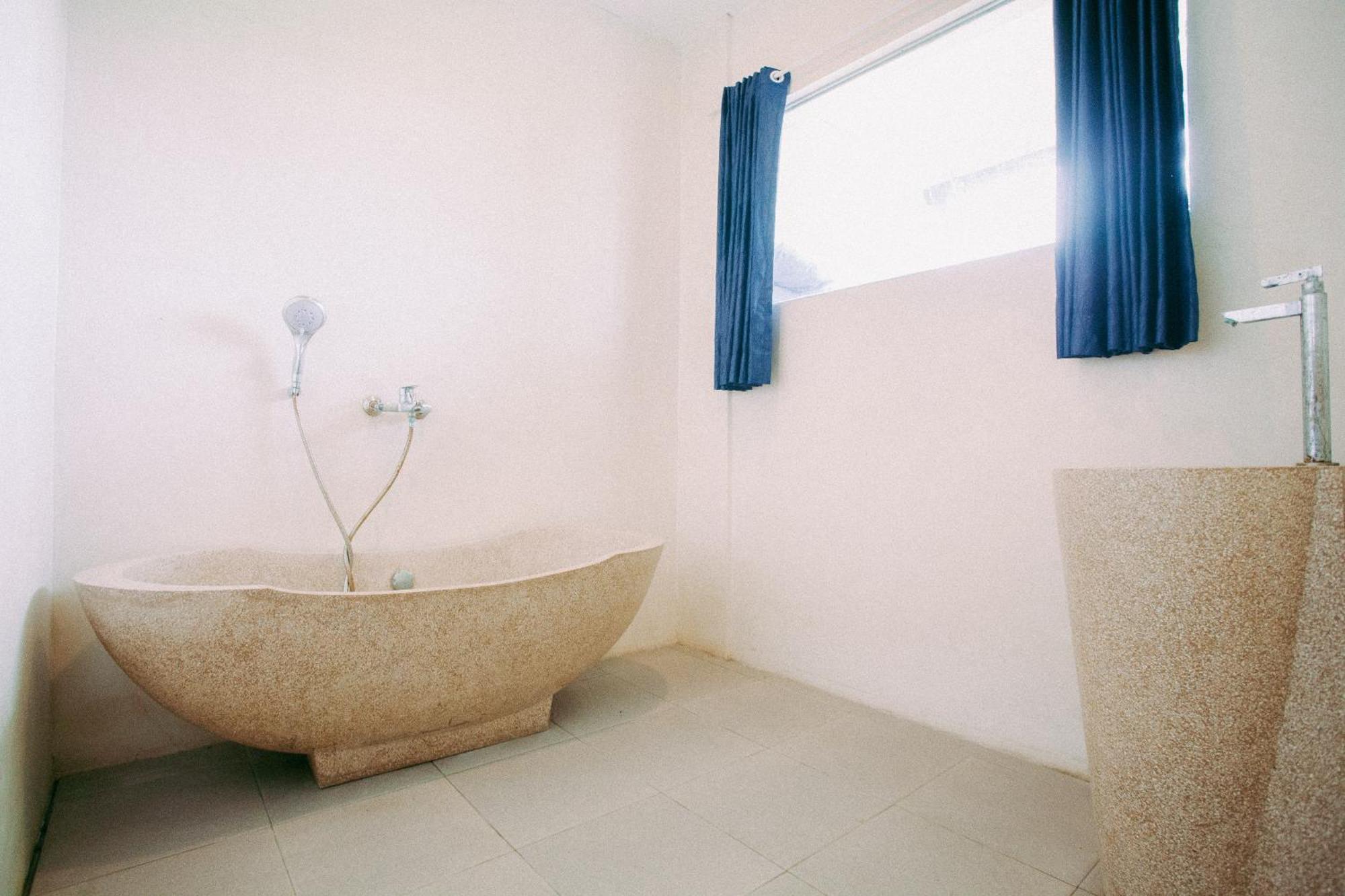 Swell Hotel, Pool Bar & Restaurant Tanah Lot  Exterior photo